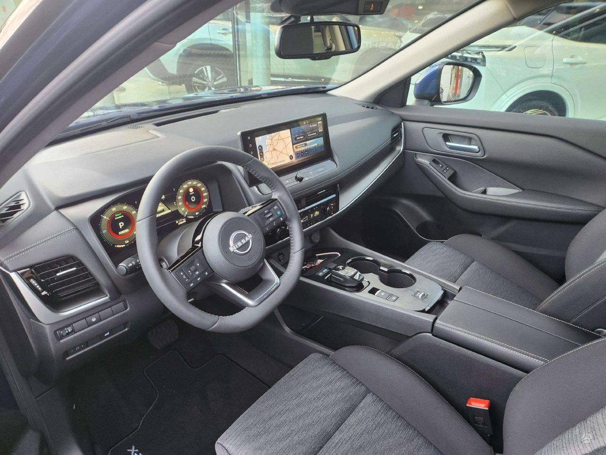 Nissan X-Trail Visureigis / Krosoveris Benzinas / elektra