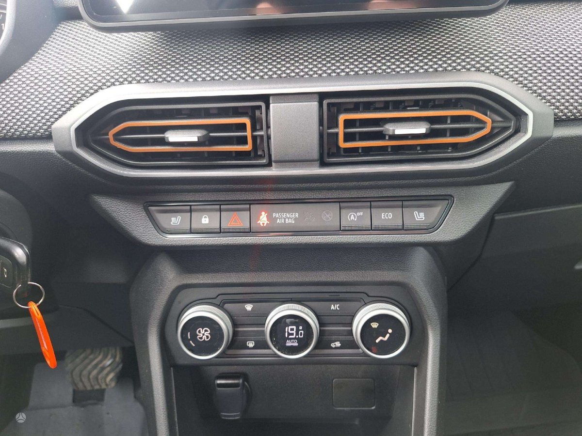 Dacia Sandero Visureigis / Krosoveris Benzinas