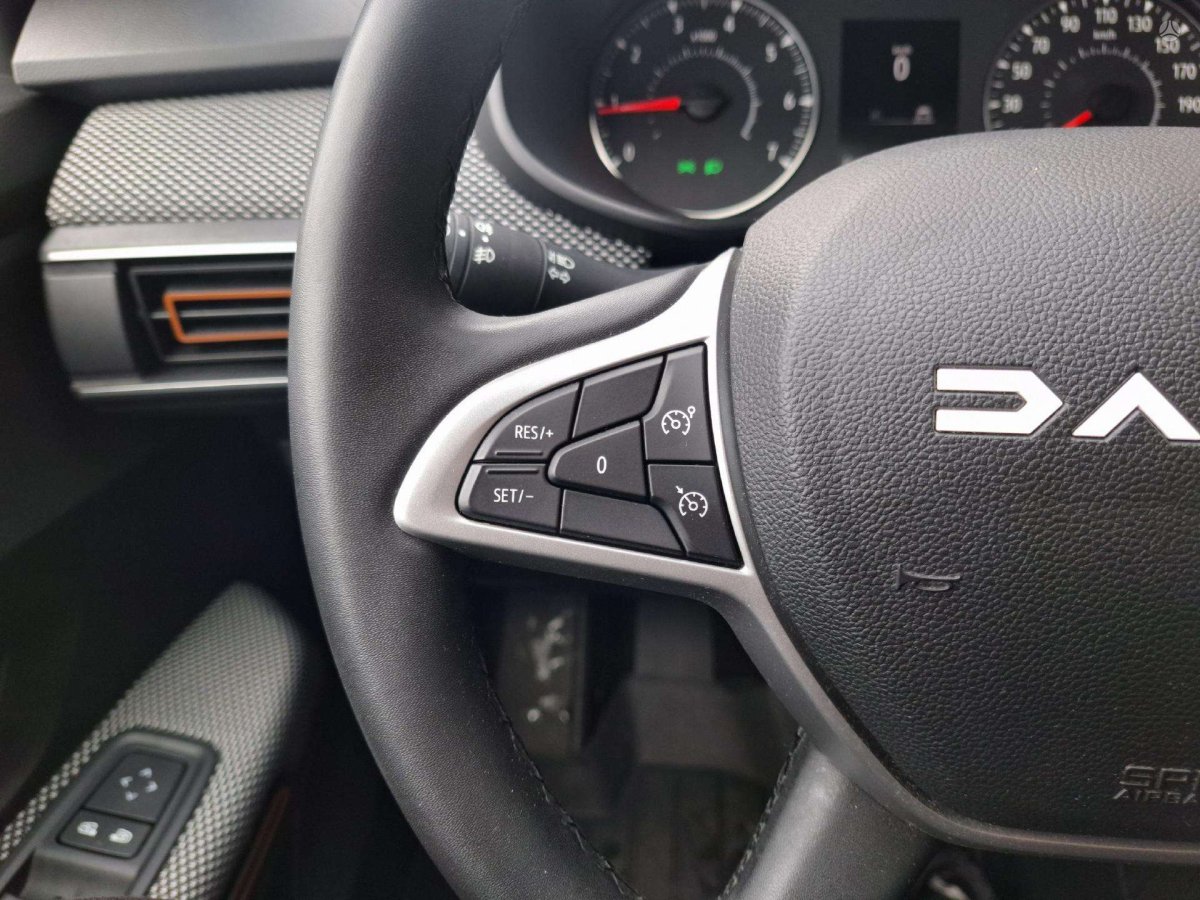 Dacia Sandero Visureigis / Krosoveris Benzinas