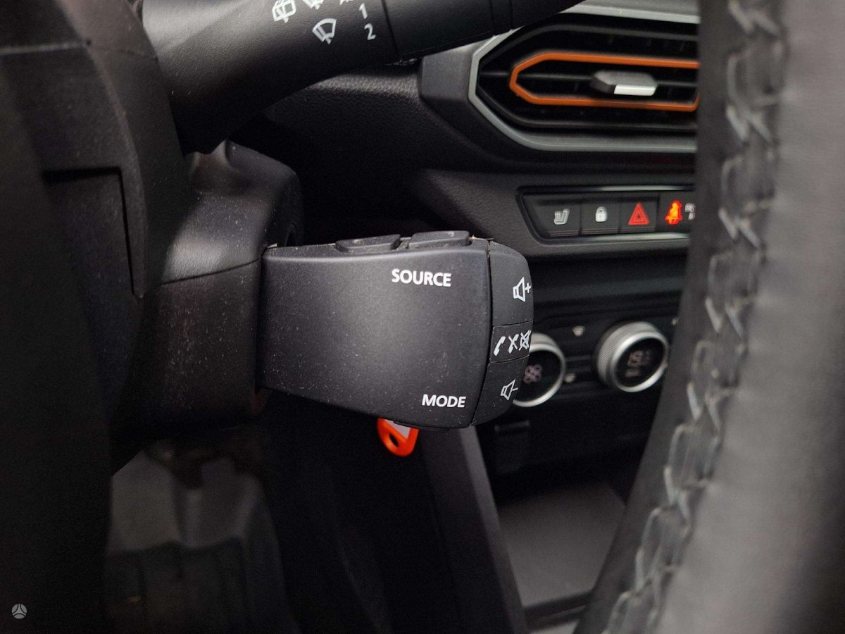 Dacia Sandero Visureigis / Krosoveris Benzinas