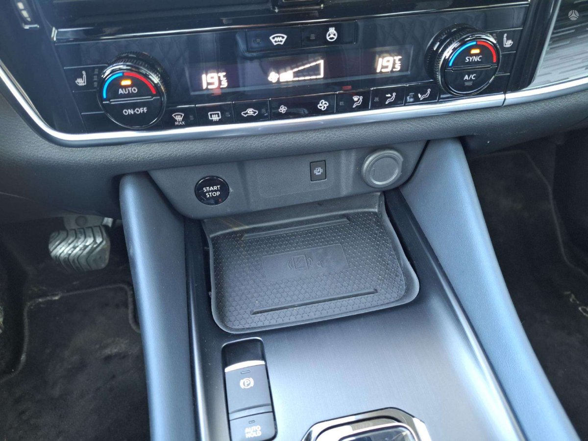 Nissan Qashqai Visureigis / Krosoveris Benzinas / elektra
