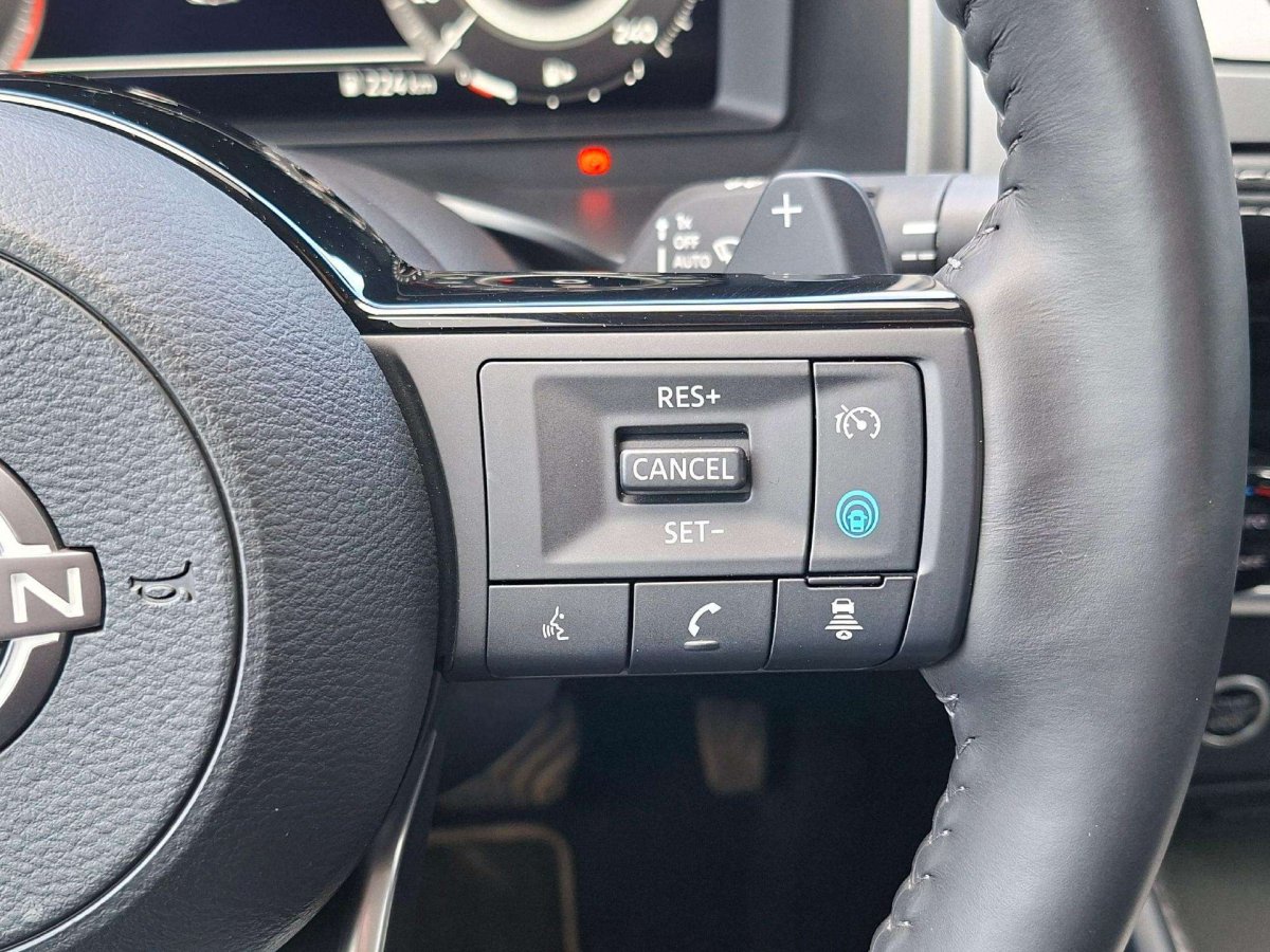 Nissan Qashqai Visureigis / Krosoveris Benzinas / elektra