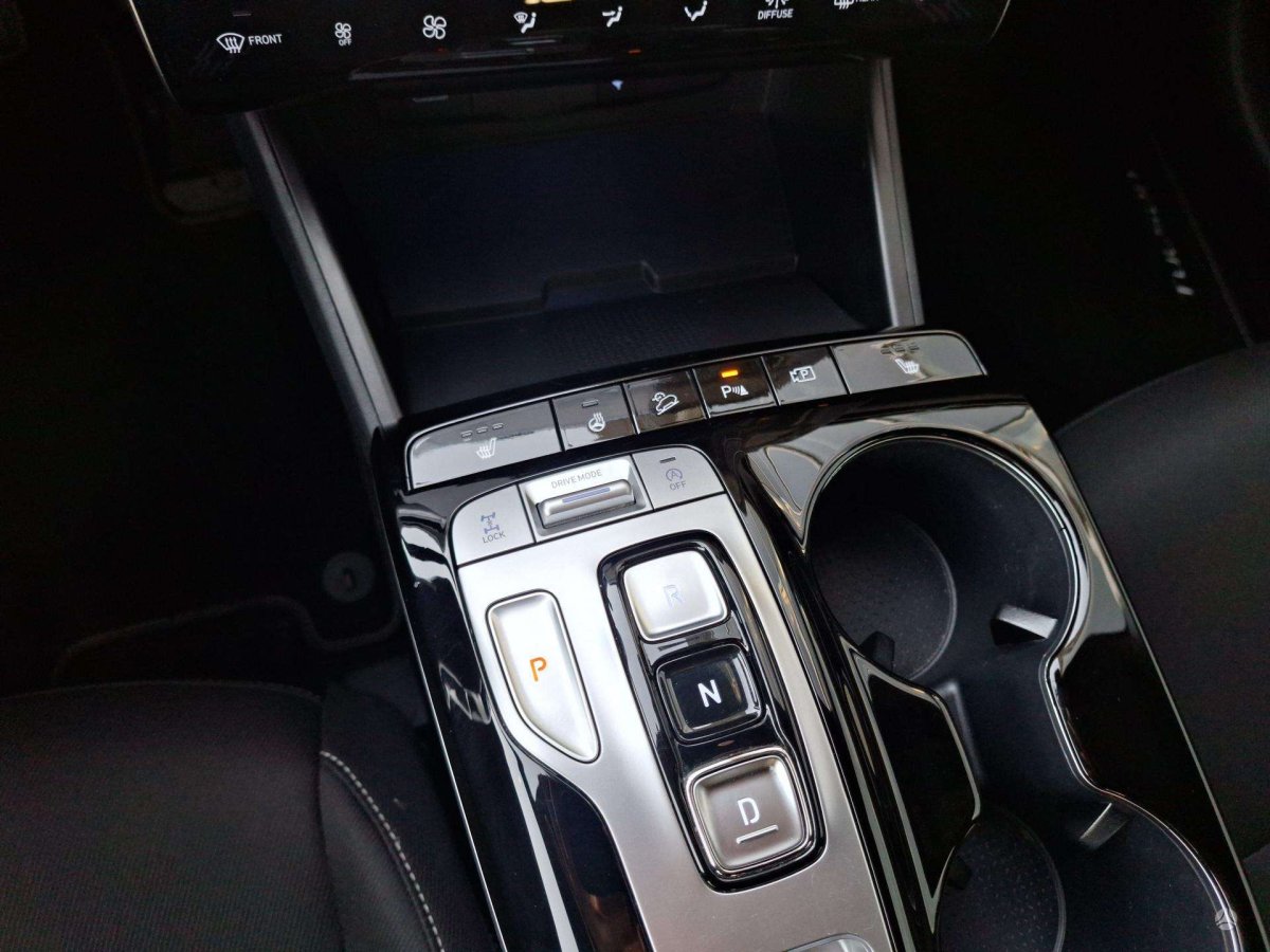 Hyundai Tucson Visureigis / Krosoveris Benzinas / elektra