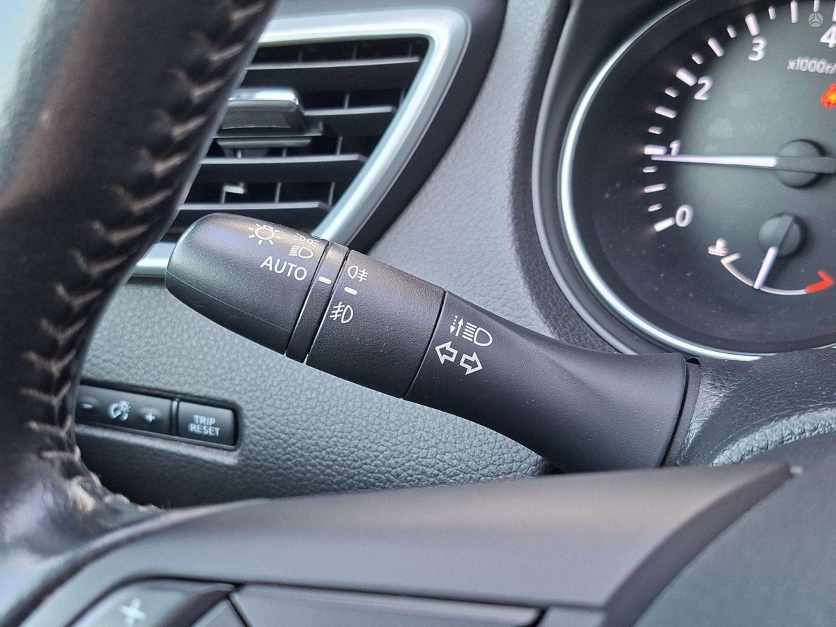Nissan Qashqai Visureigis / Krosoveris Benzinas