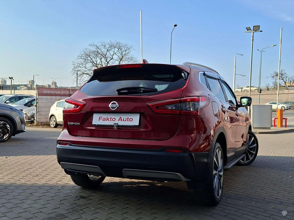 Nissan Qashqai Visureigis / Krosoveris Benzinas