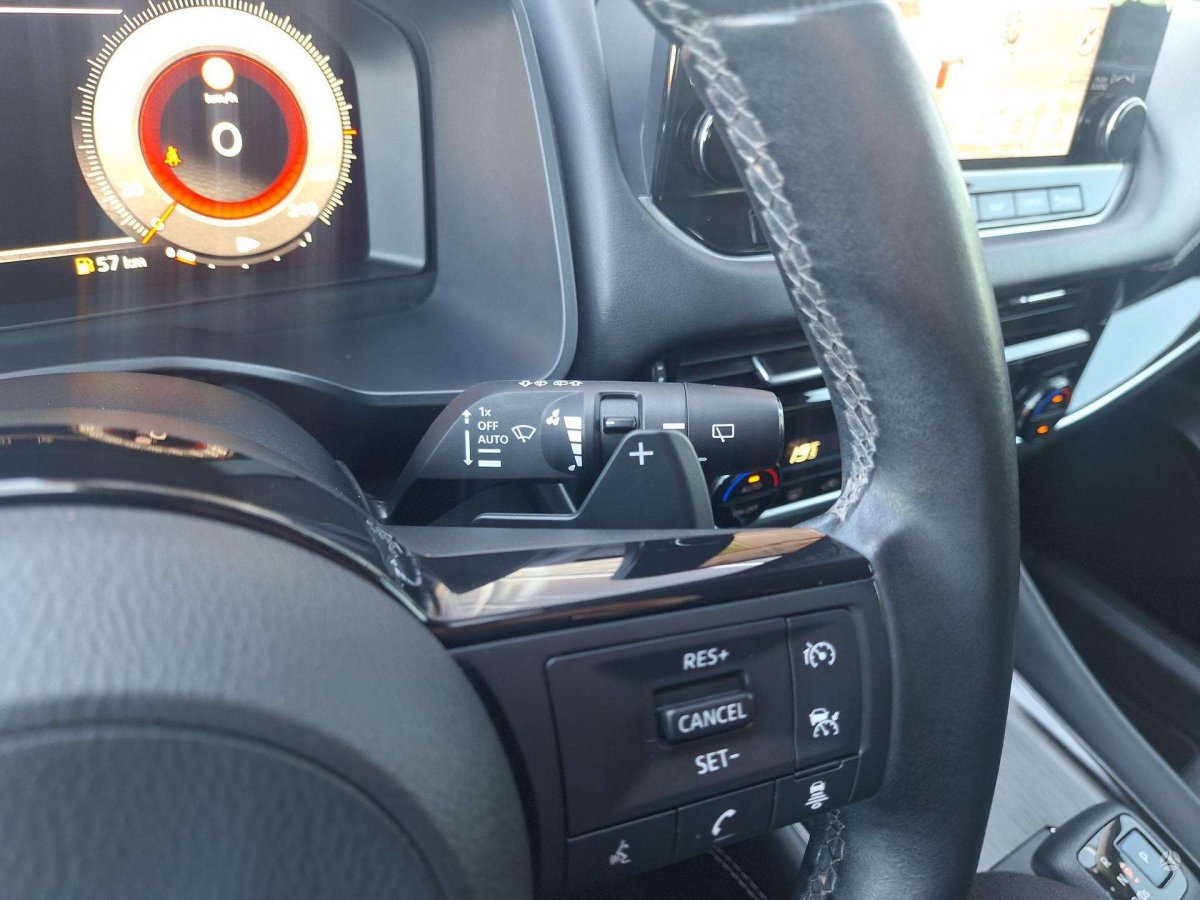 Nissan Qashqai Visureigis / Krosoveris Benzinas / elektra