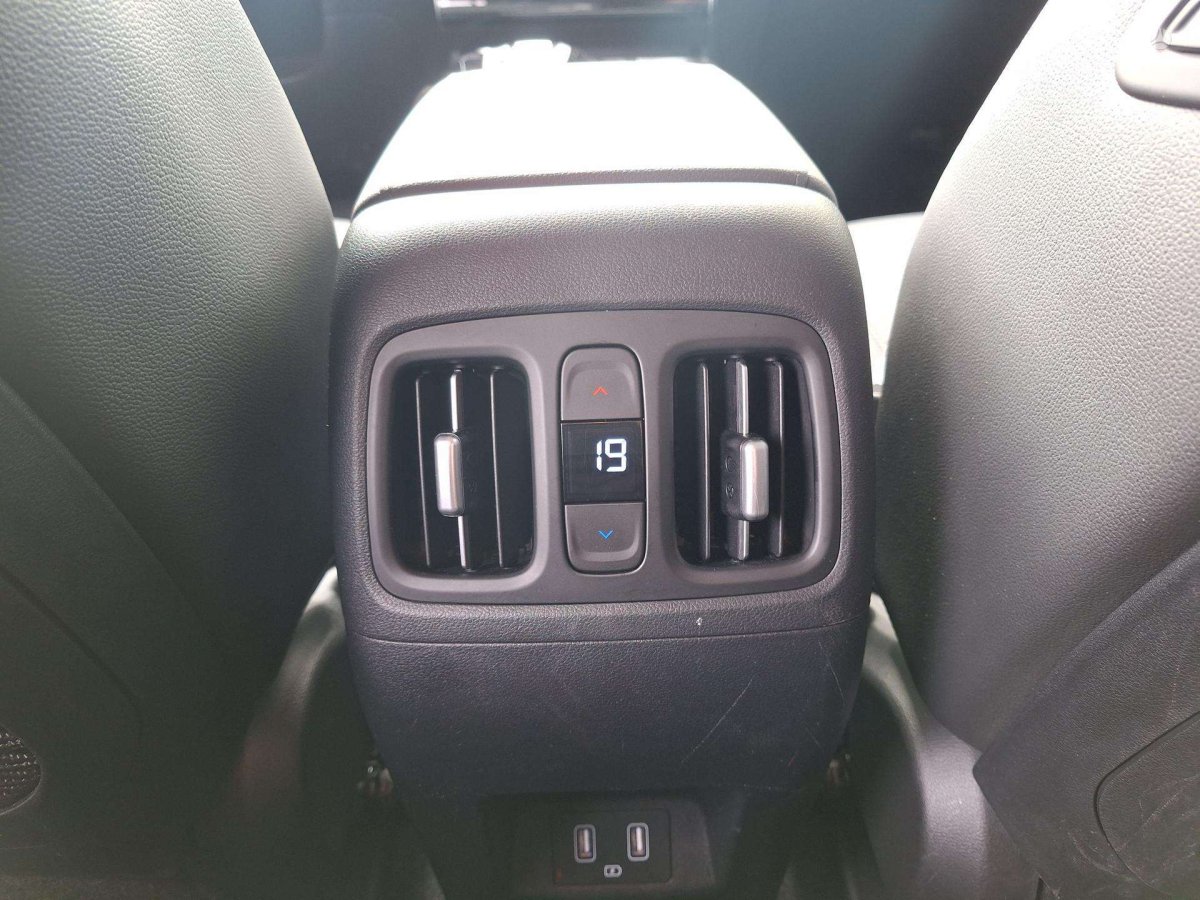 Hyundai Tucson Visureigis / Krosoveris Benzinas / elektra