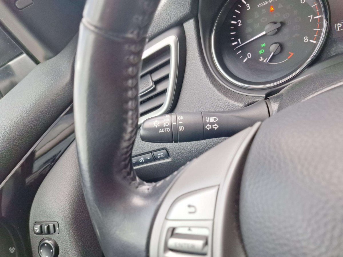 Nissan Qashqai Visureigis / Krosoveris Benzinas