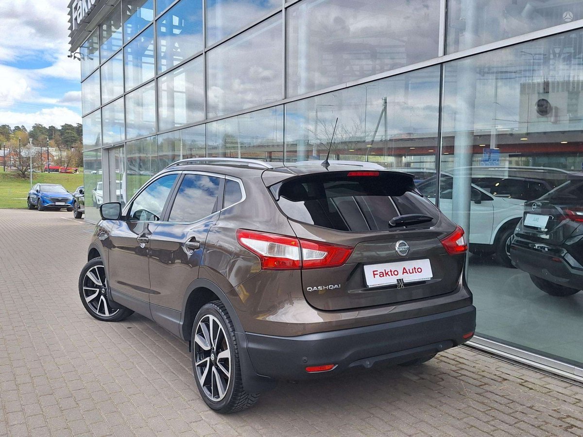Nissan Qashqai Visureigis / Krosoveris Benzinas