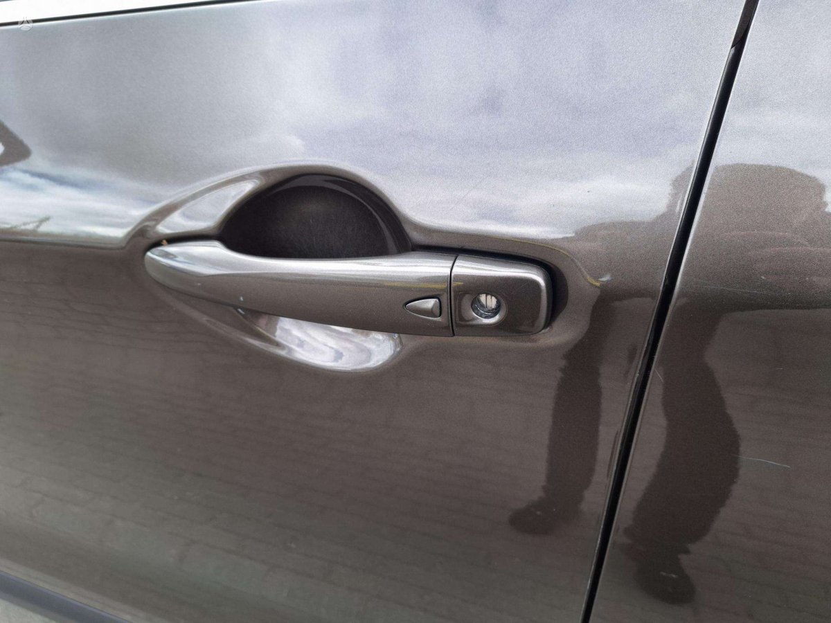 Nissan Qashqai Visureigis / Krosoveris Benzinas