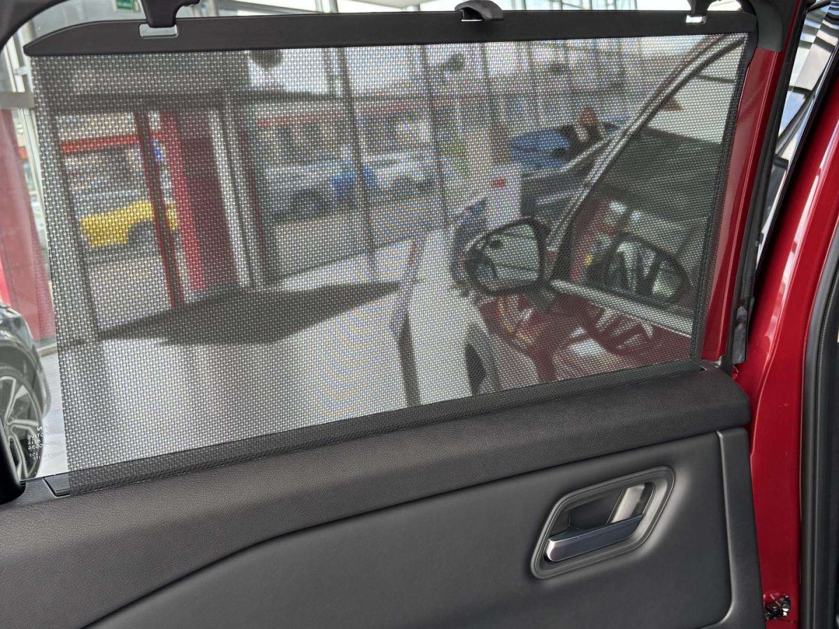 Nissan X-Trail Visureigis / Krosoveris Benzinas / elektra