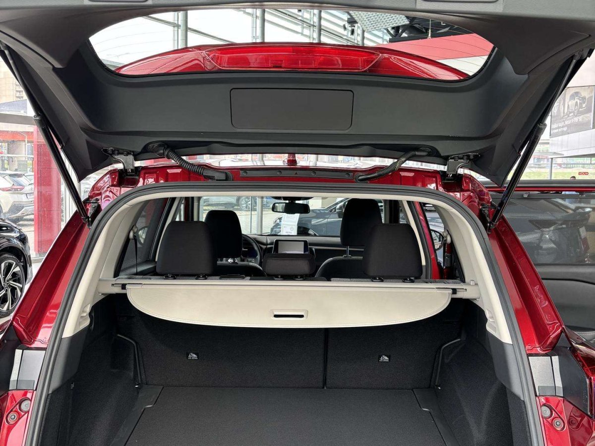 Nissan X-Trail Visureigis / Krosoveris Benzinas / elektra