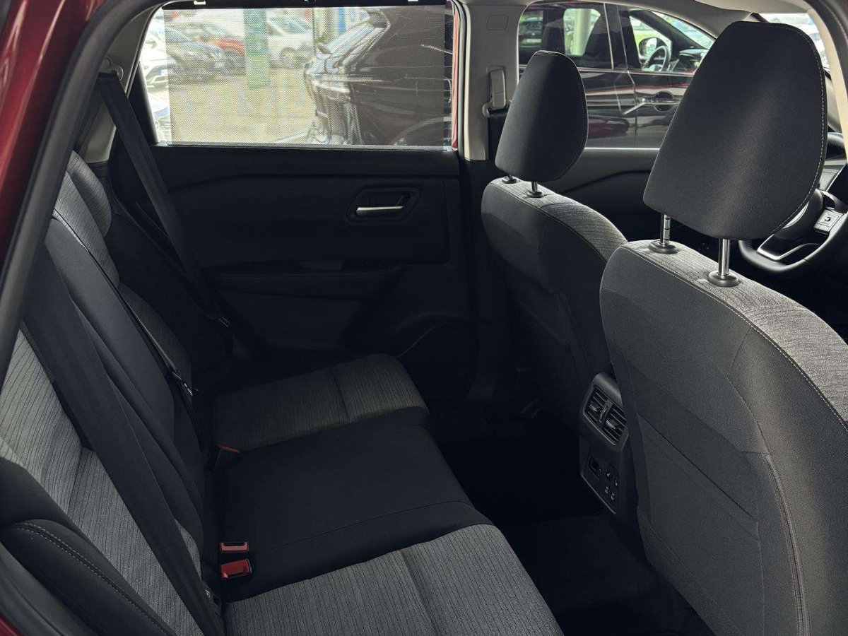 Nissan X-Trail Visureigis / Krosoveris Benzinas / elektra