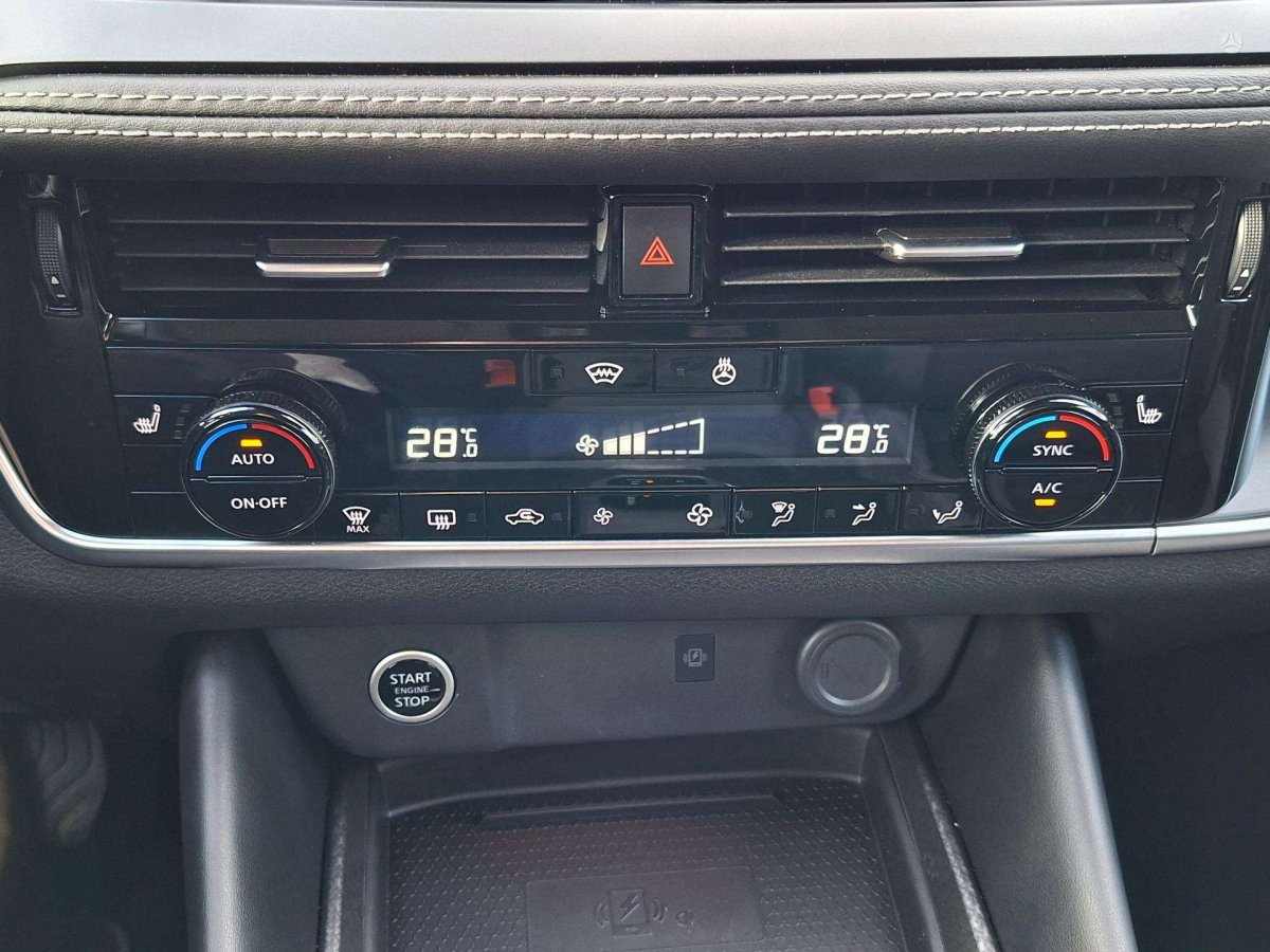Nissan Qashqai Visureigis / Krosoveris Benzinas / elektra