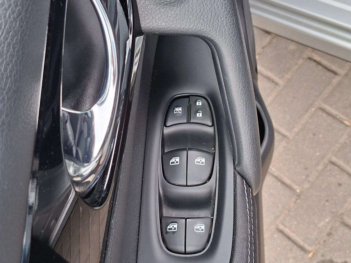 Nissan Qashqai Visureigis / Krosoveris Benzinas