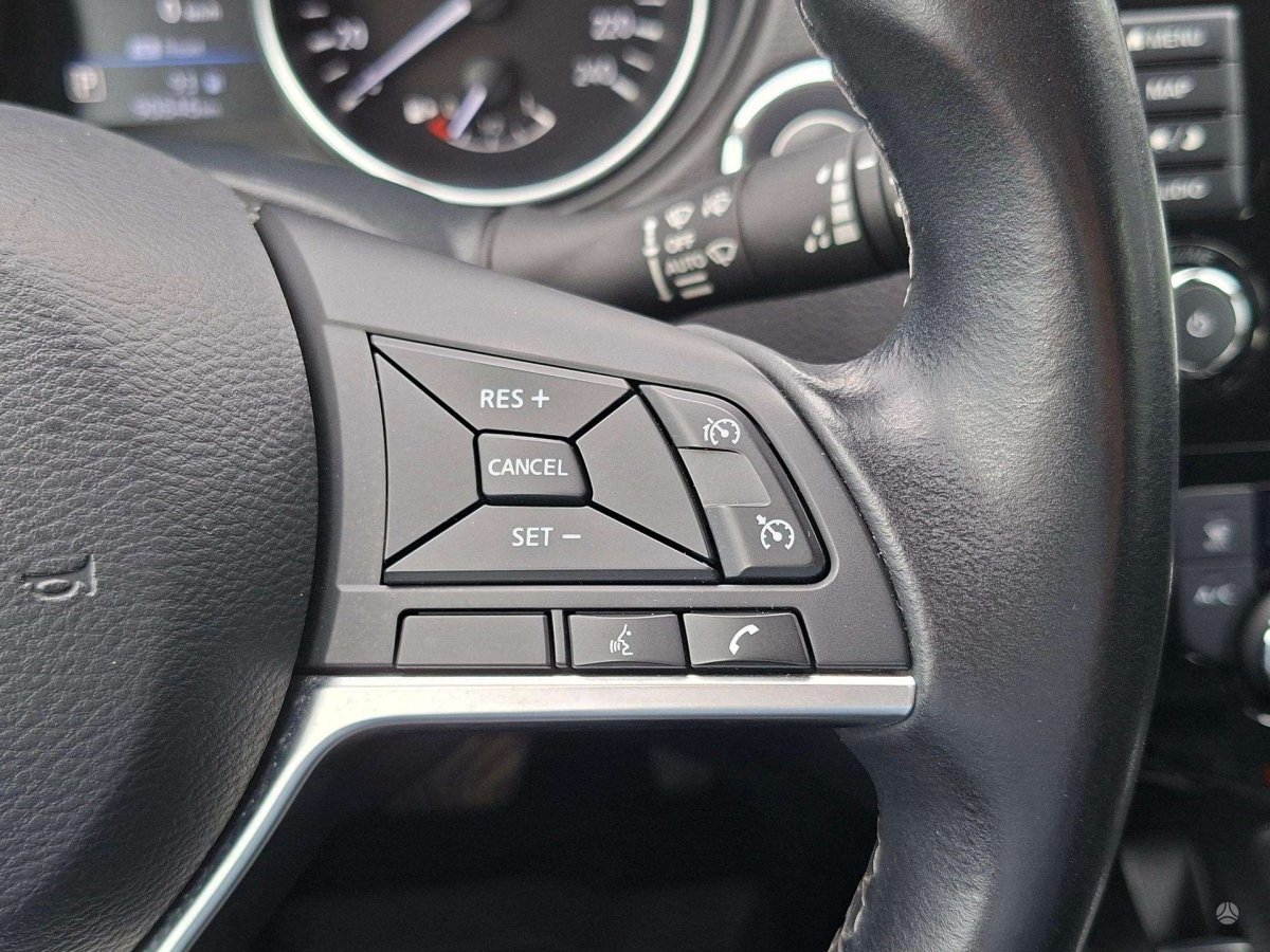 Nissan Qashqai Visureigis / Krosoveris Benzinas