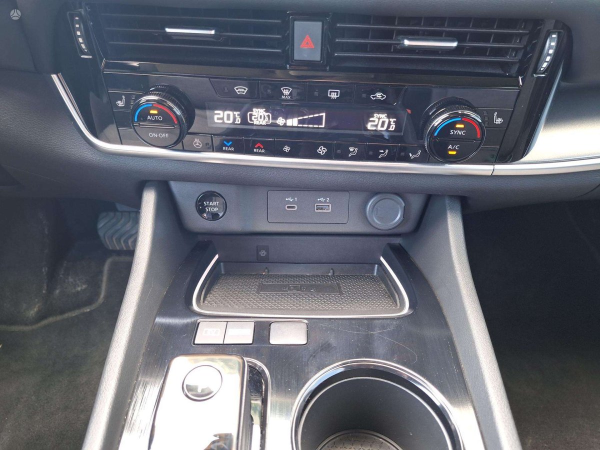 Nissan X-Trail Visureigis / Krosoveris Benzinas / elektra