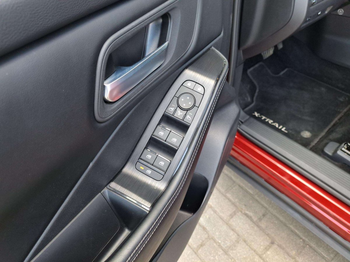 Nissan X-Trail Visureigis / Krosoveris Benzinas / elektra