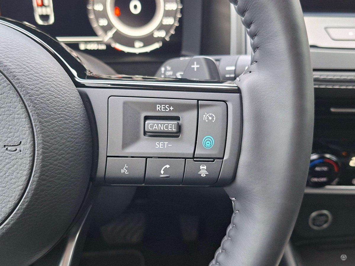 Nissan Qashqai Visureigis / Krosoveris Benzinas / elektra