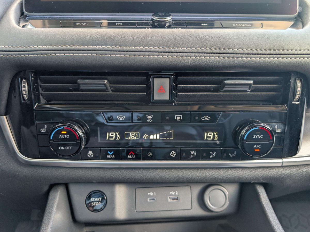 Nissan X-Trail Visureigis / Krosoveris Benzinas / elektra