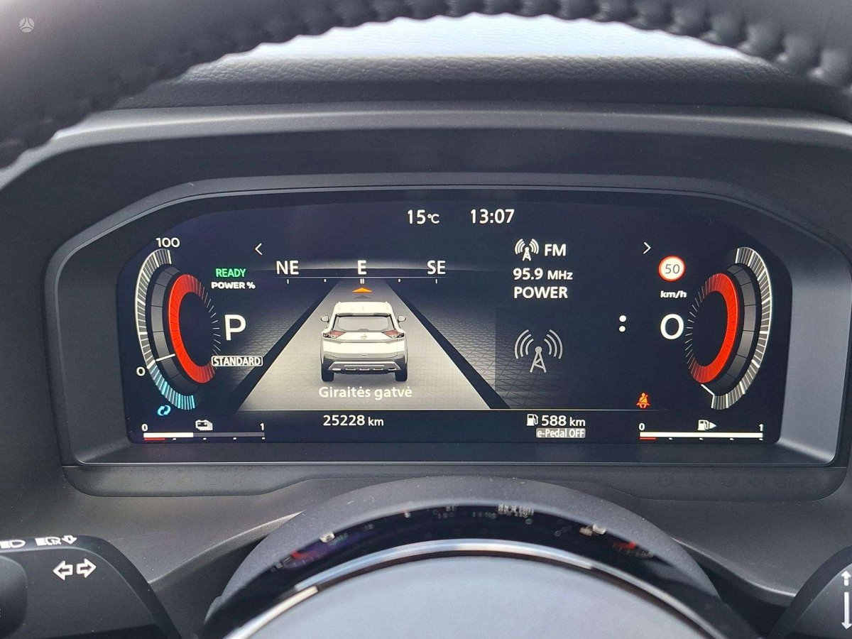 Nissan X-Trail Visureigis / Krosoveris Benzinas / elektra