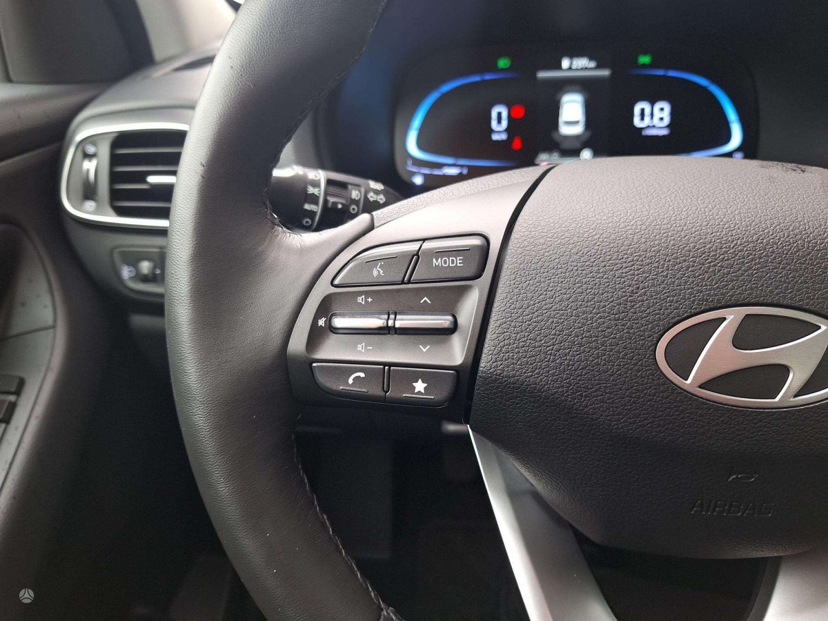 Hyundai i30 Universalas Benzinas