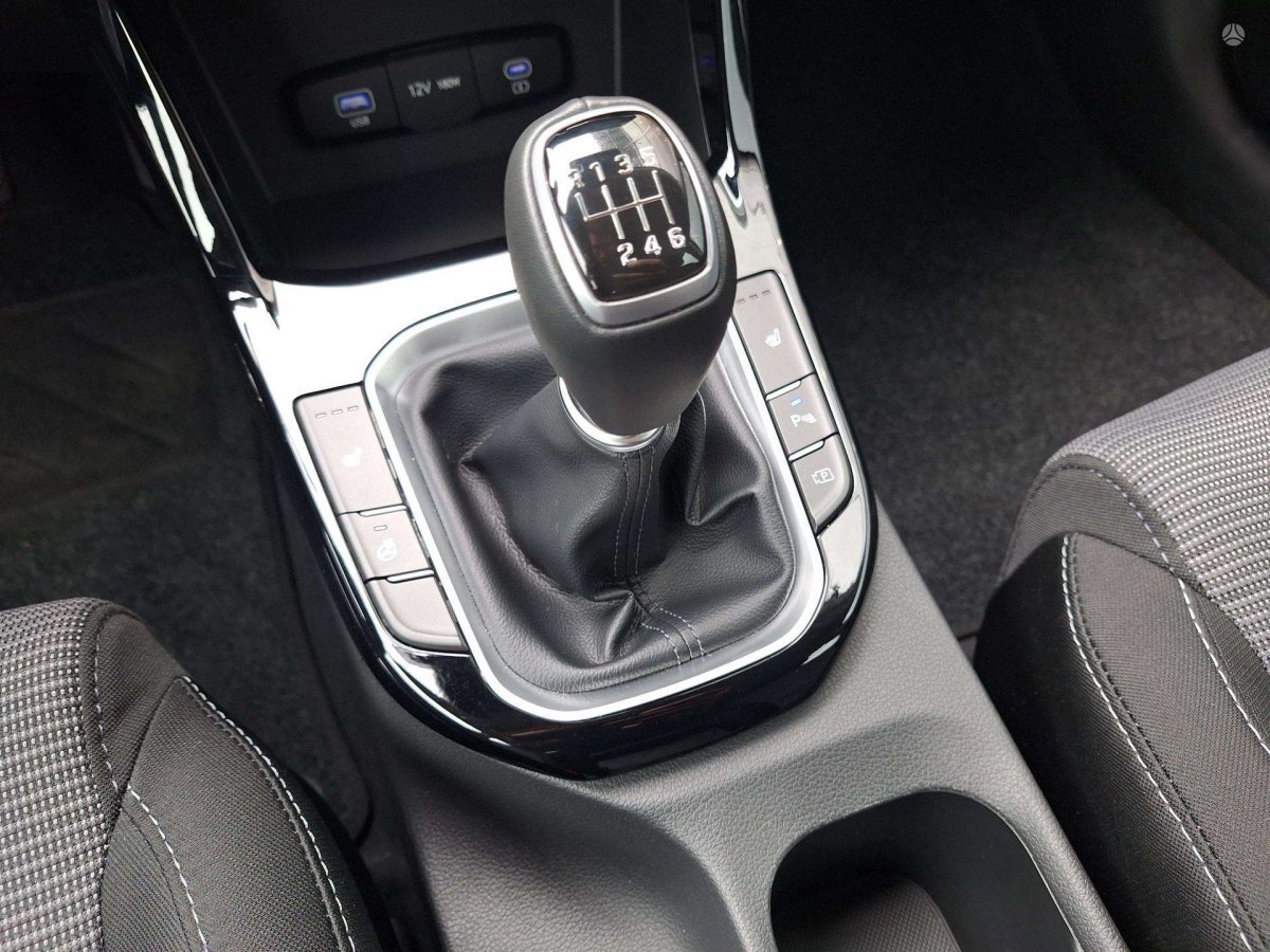 Hyundai i30 Universalas Benzinas