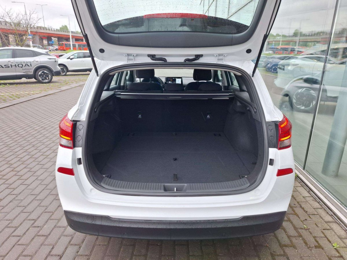 Hyundai i30 Universalas Benzinas