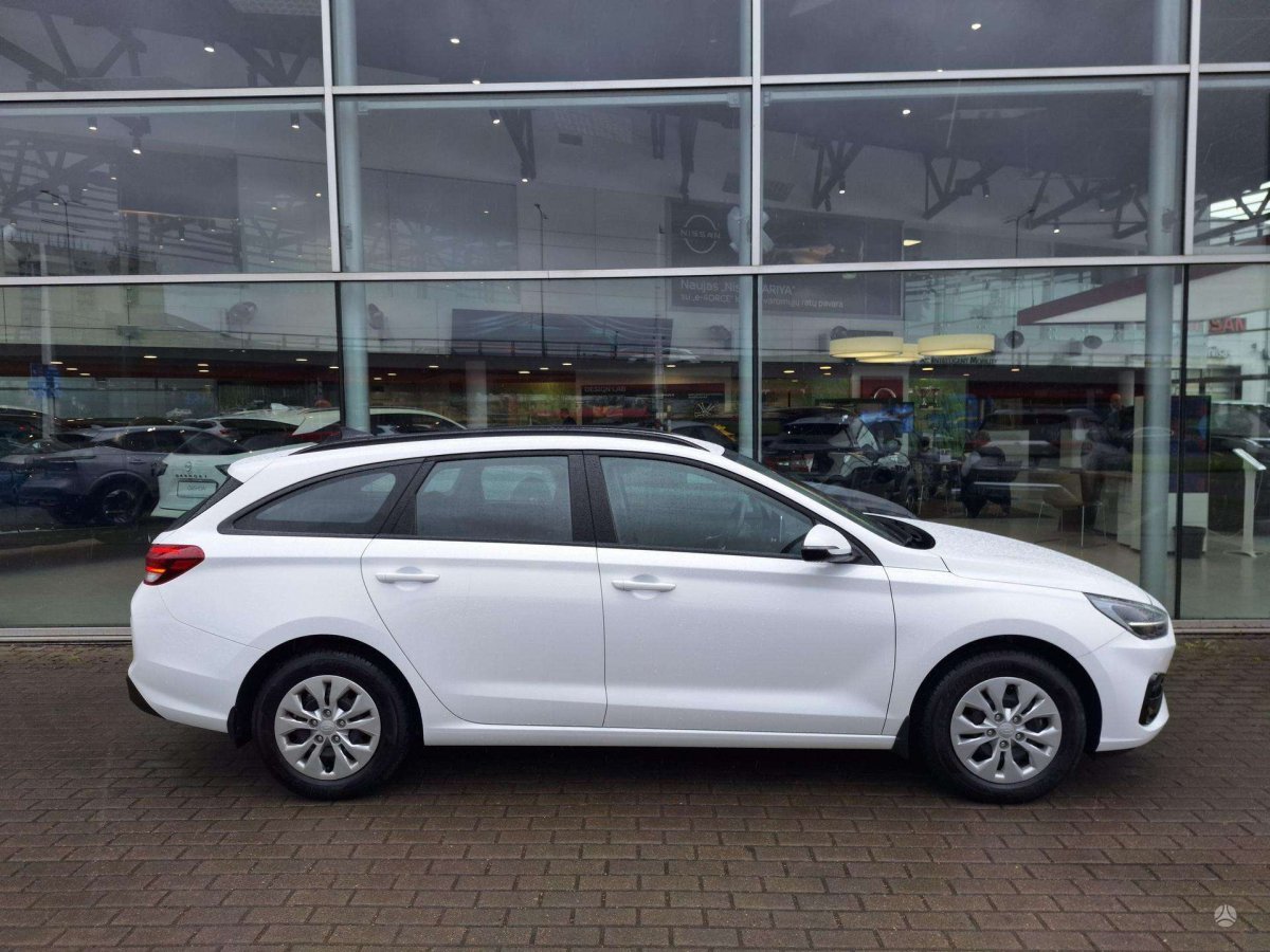 Hyundai i30 Universalas Benzinas
