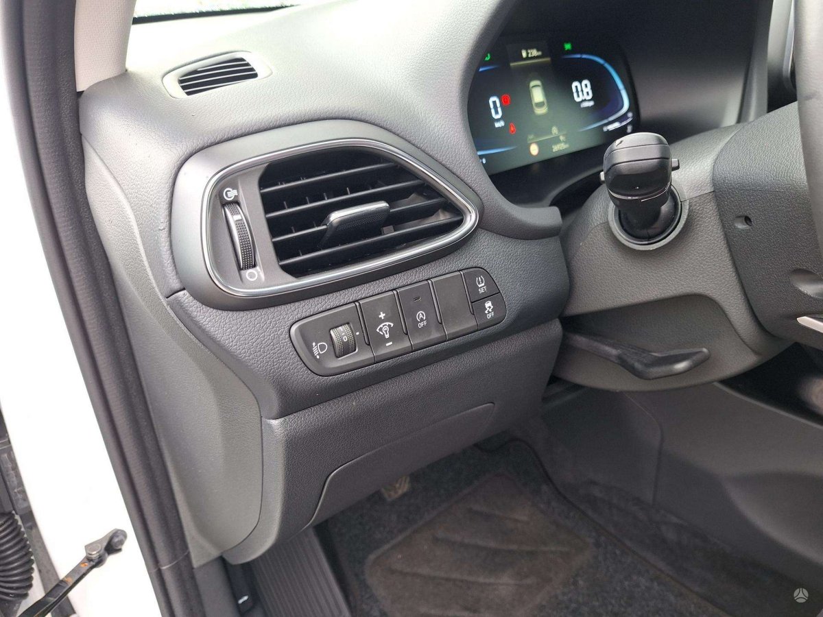 Hyundai i30 Universalas Benzinas