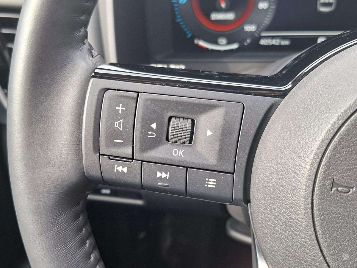 Nissan X-Trail Visureigis / Krosoveris Benzinas / elektra