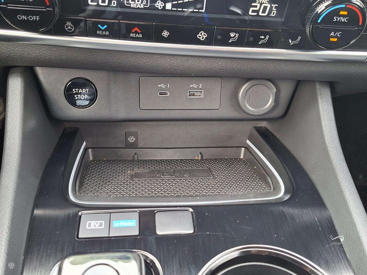 Nissan X-Trail Visureigis / Krosoveris Benzinas / elektra