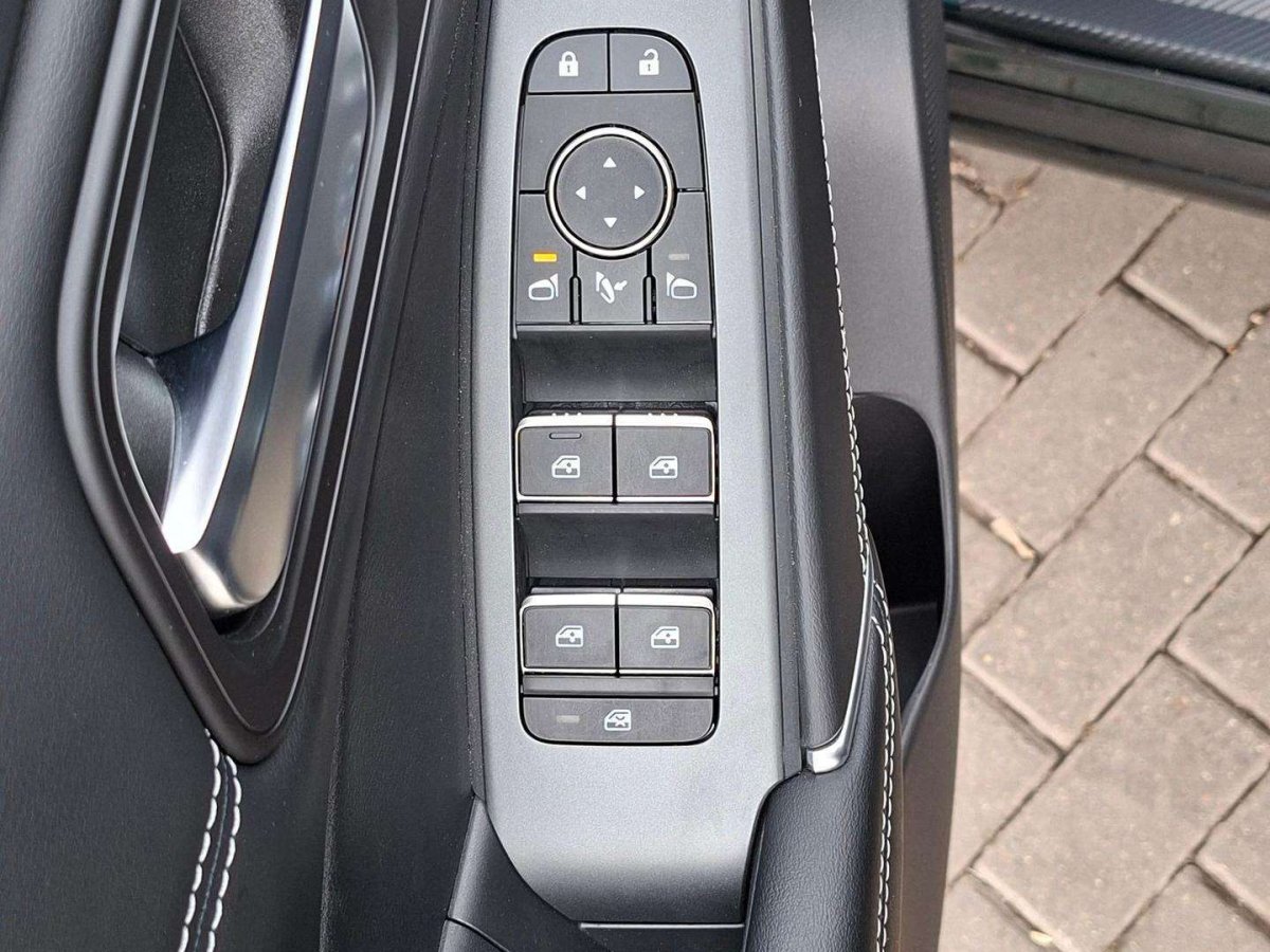 Nissan Qashqai Visureigis / Krosoveris Benzinas / elektra