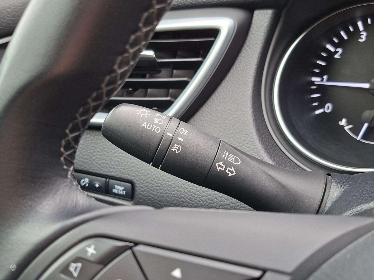 Nissan Qashqai Visureigis / Krosoveris Benzinas