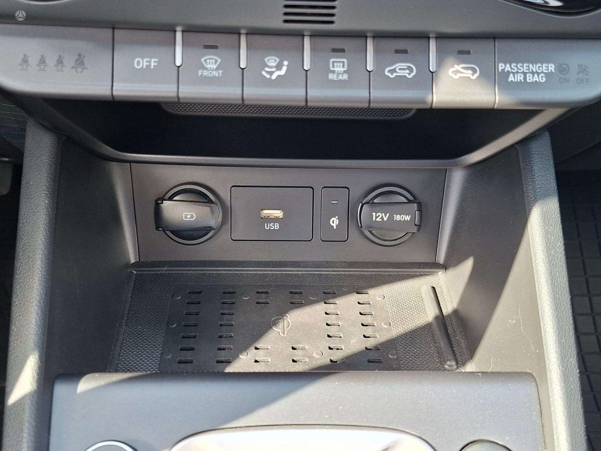 Hyundai Kona Visureigis / Krosoveris Benzinas