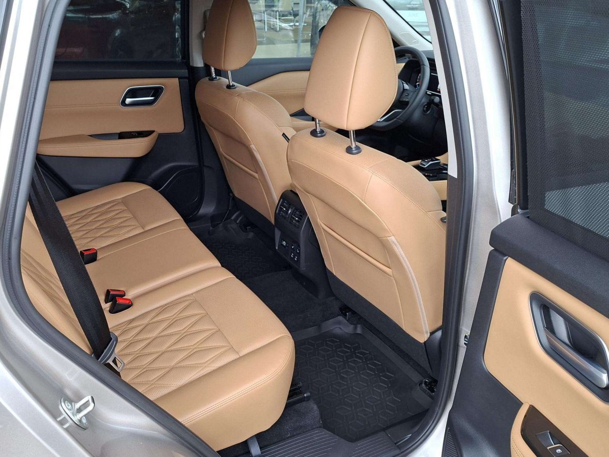 Nissan X-Trail Visureigis / Krosoveris Benzinas / elektra