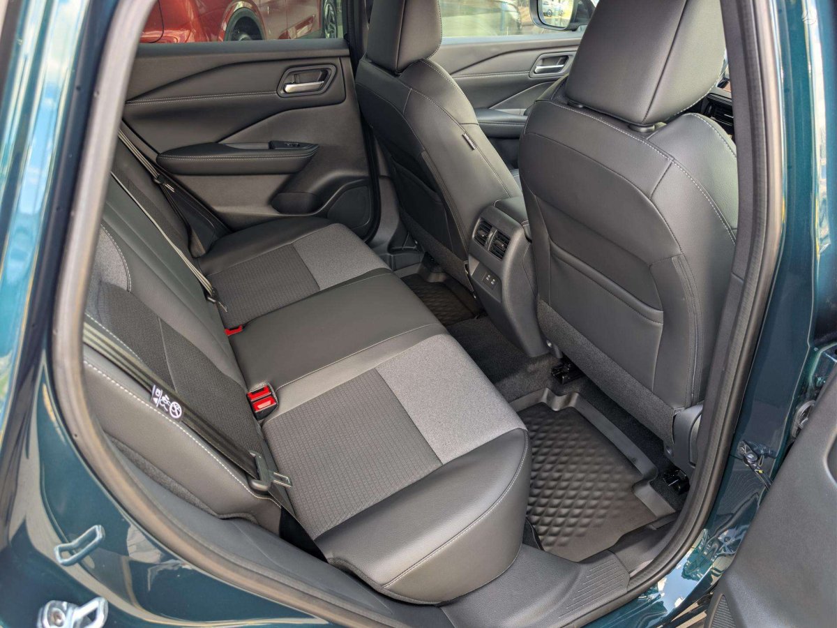Nissan Qashqai Visureigis / Krosoveris Benzinas / elektra
