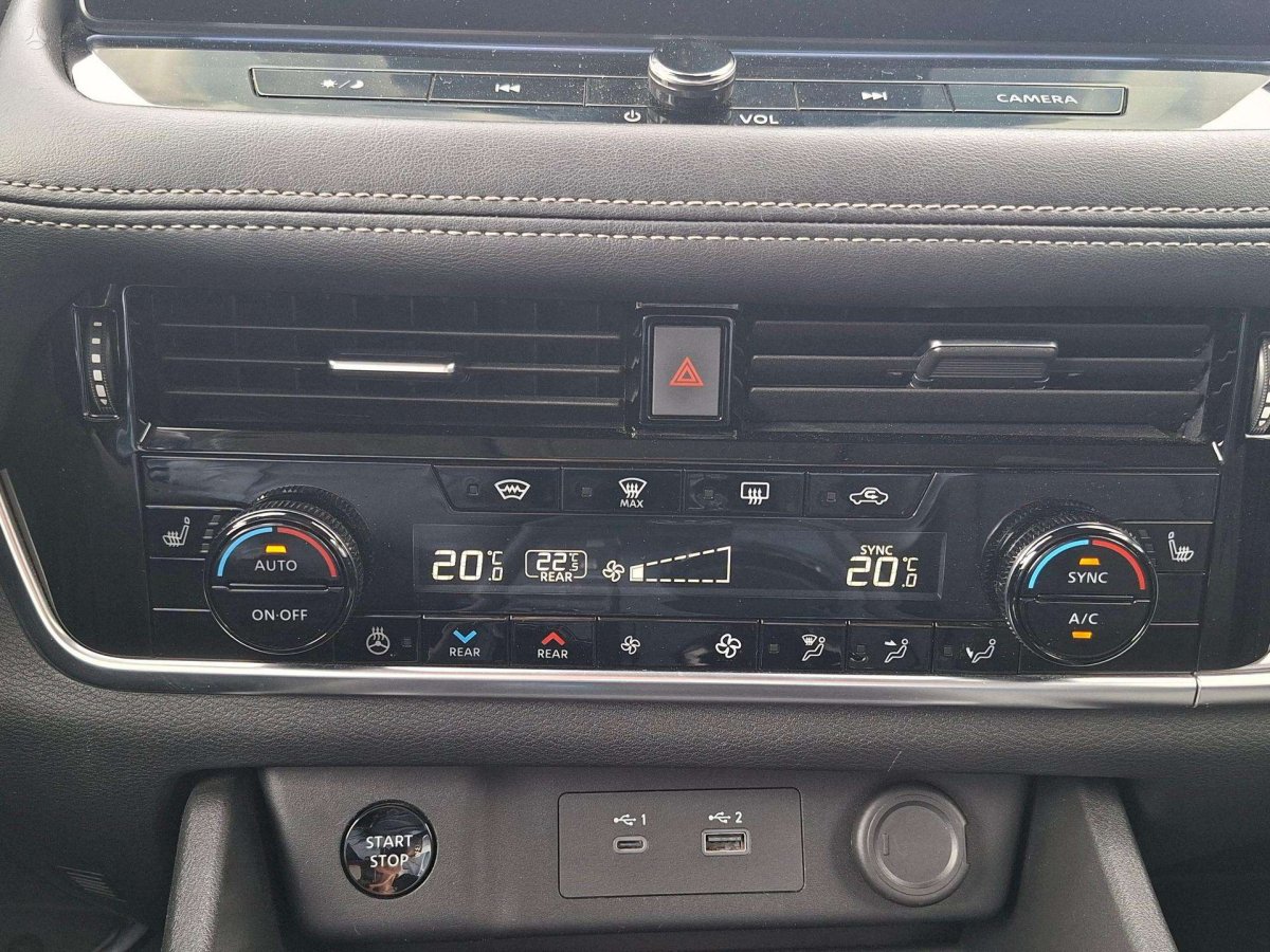 Nissan X-Trail Visureigis / Krosoveris Benzinas / elektra