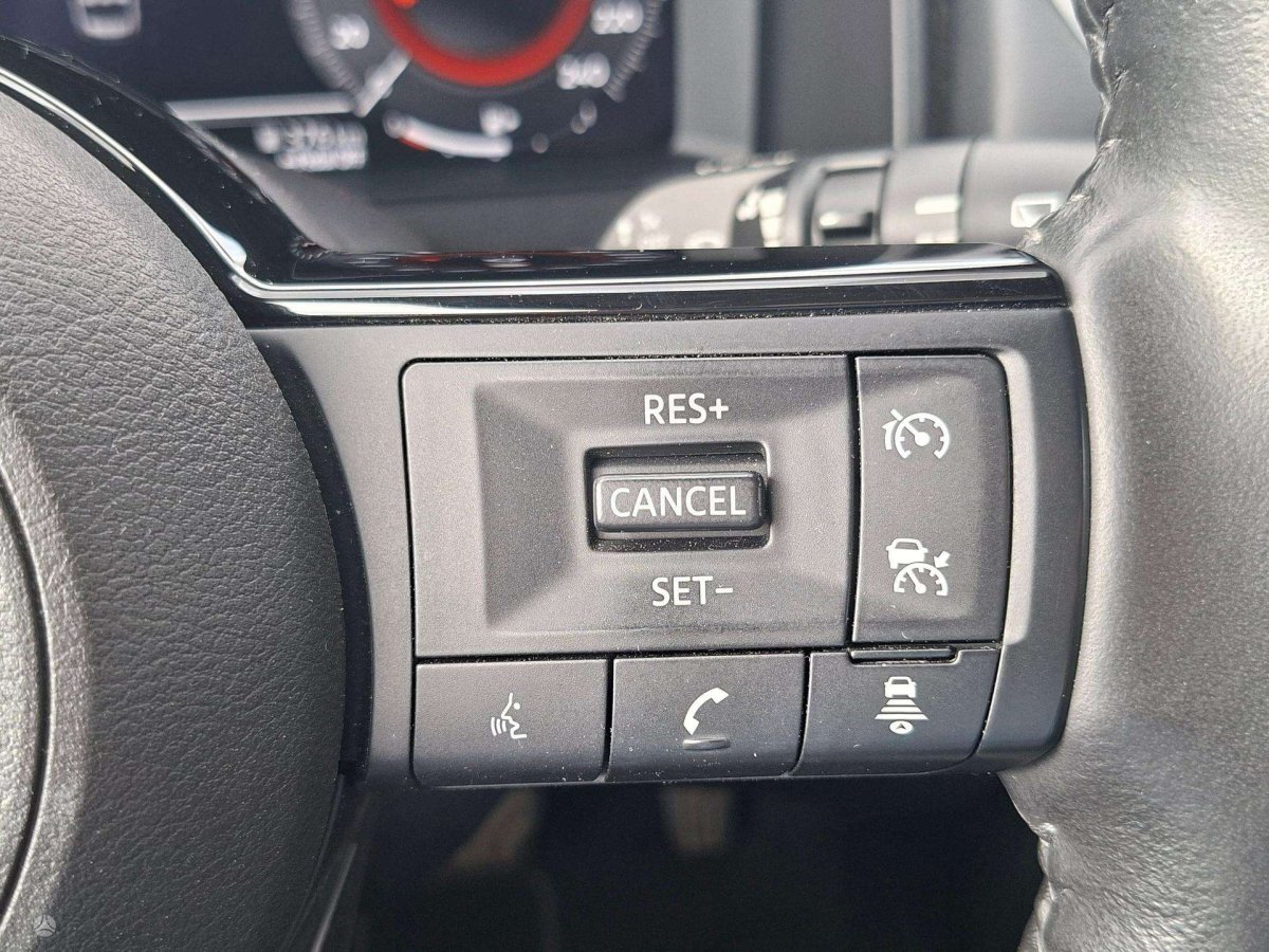 Nissan X-Trail Visureigis / Krosoveris Benzinas / elektra