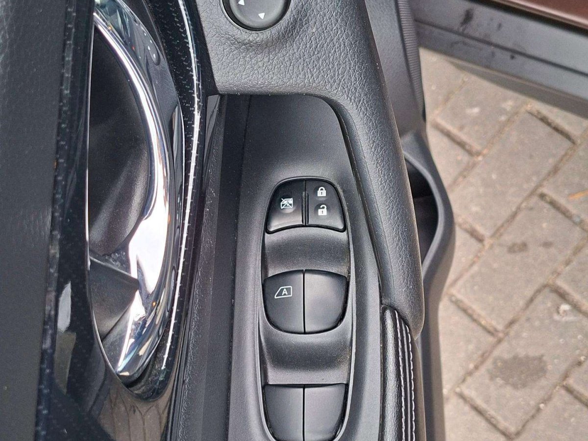 Nissan X-Trail Visureigis / Krosoveris Benzinas