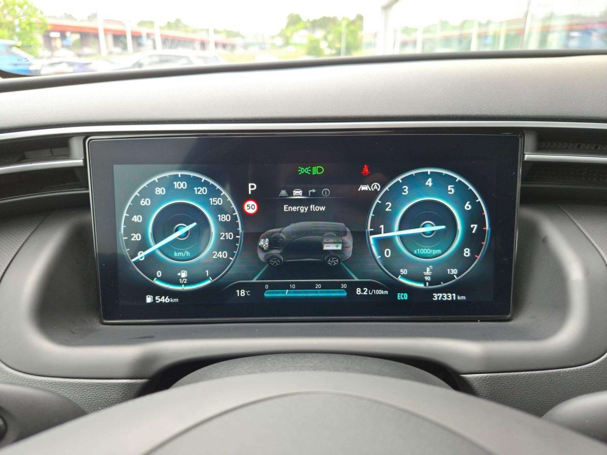 Hyundai Tucson Visureigis / Krosoveris Benzinas / elektra