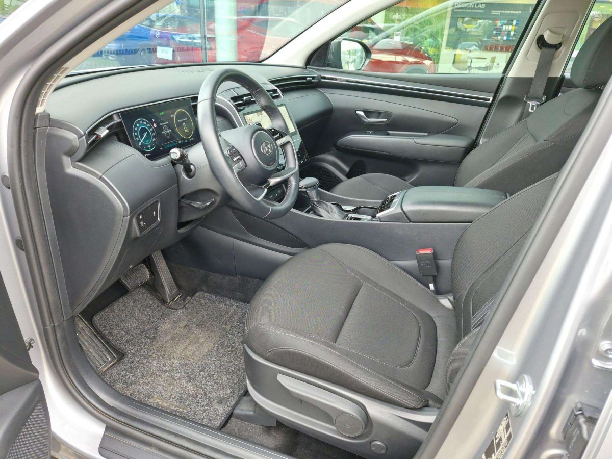Hyundai Tucson Visureigis / Krosoveris Benzinas / elektra