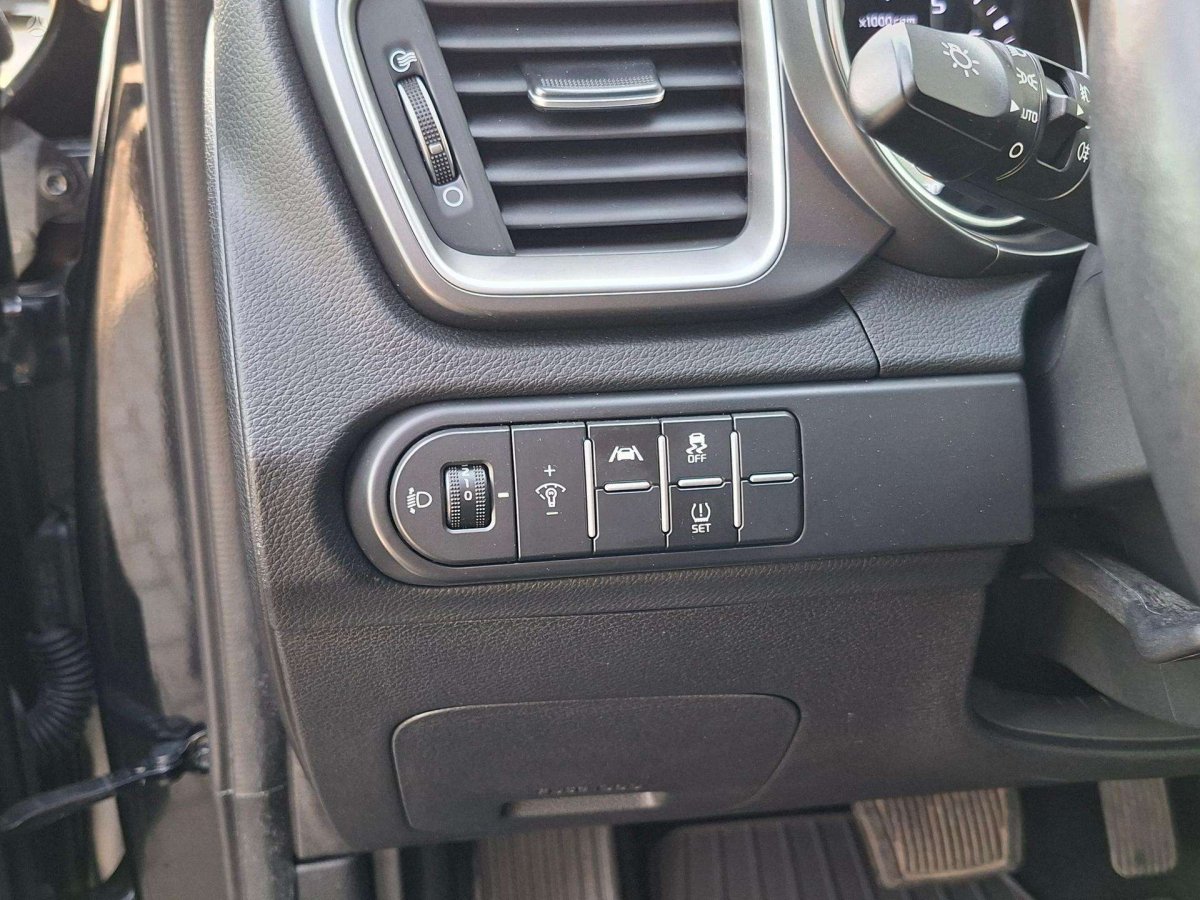Kia Ceed Hečbekas Benzinas