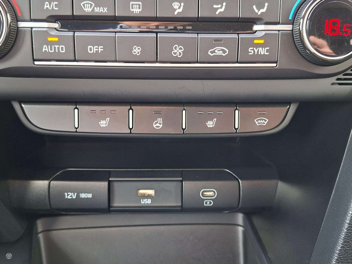Kia Ceed Hečbekas Benzinas