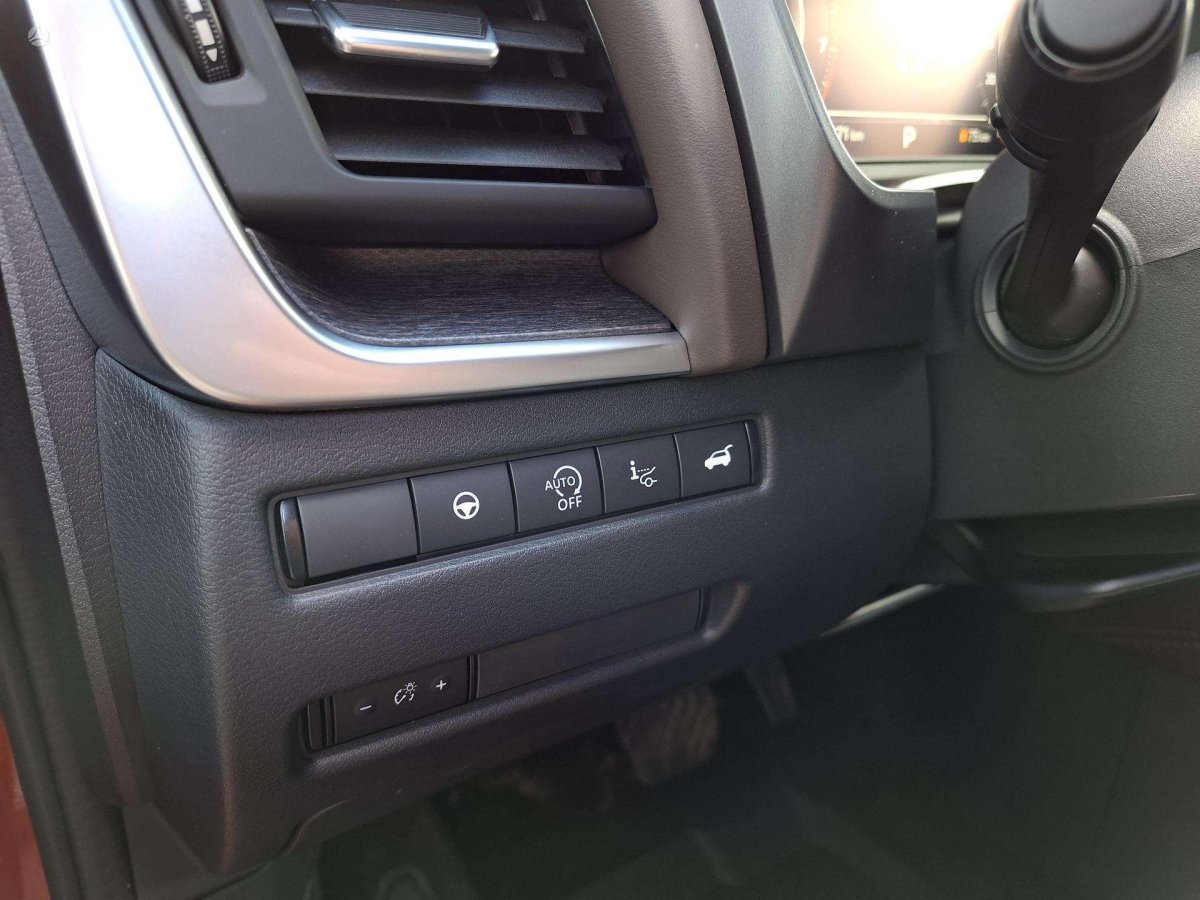 Nissan Qashqai Visureigis / Krosoveris Benzinas / elektra
