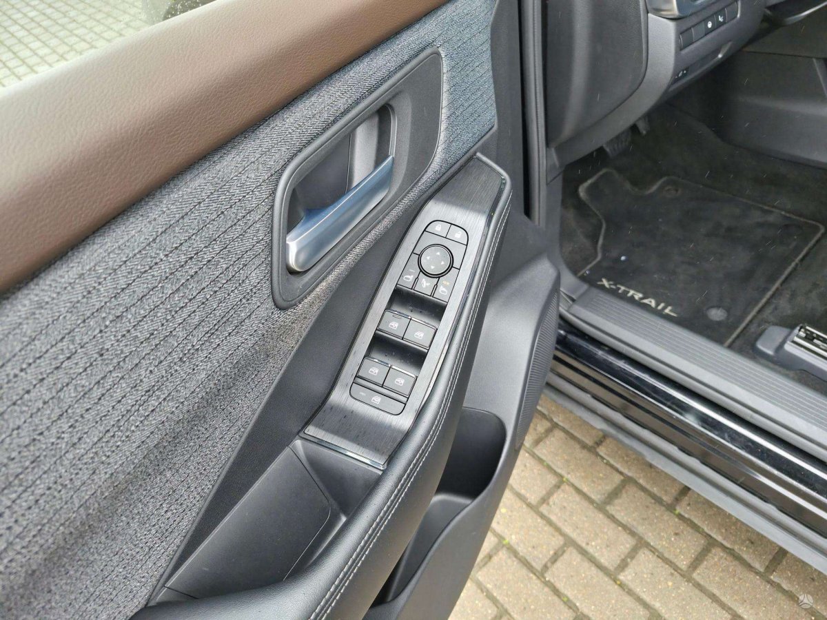 Nissan X-Trail Visureigis / Krosoveris Benzinas / elektra