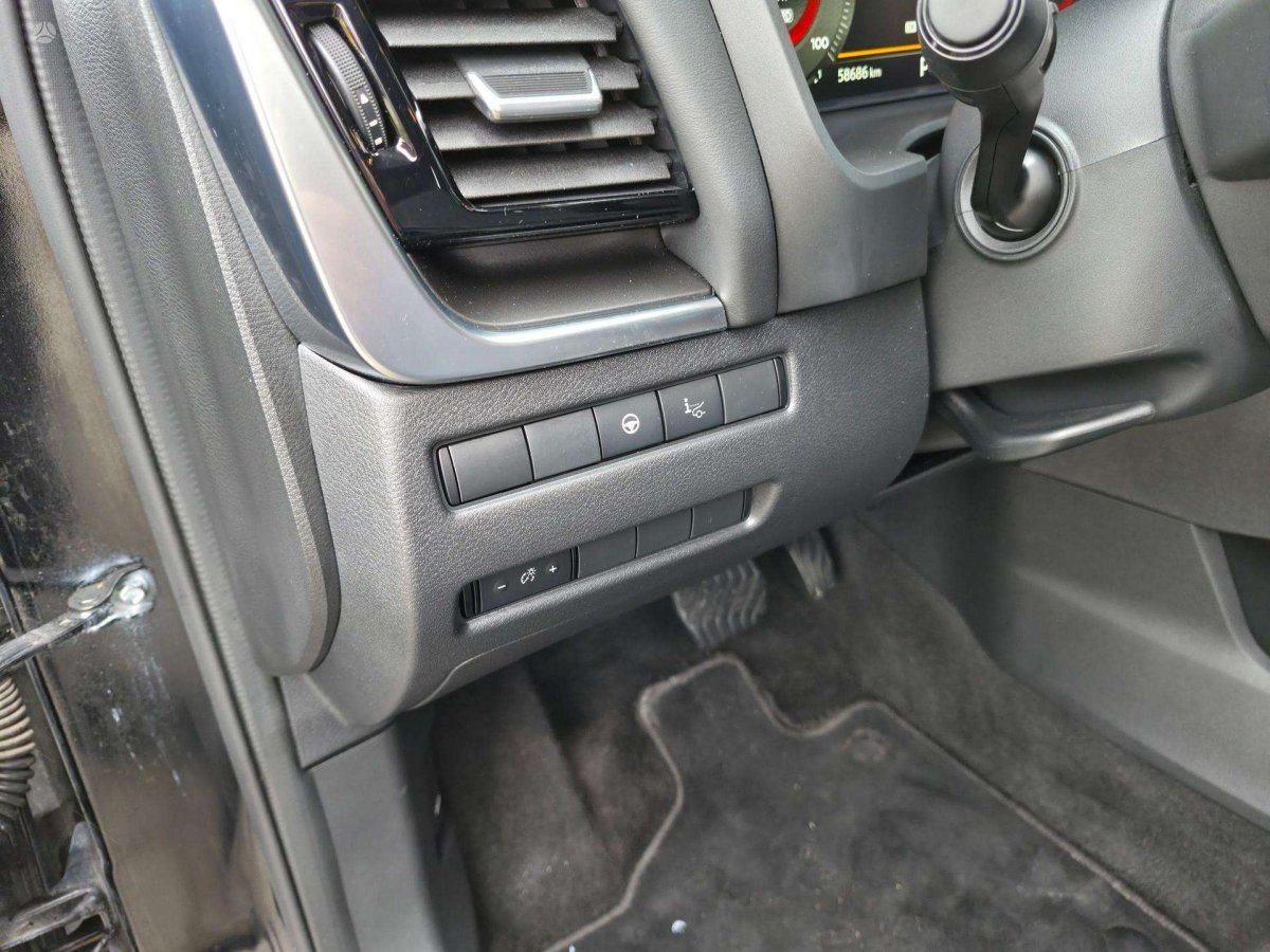 Nissan X-Trail Visureigis / Krosoveris Benzinas / elektra