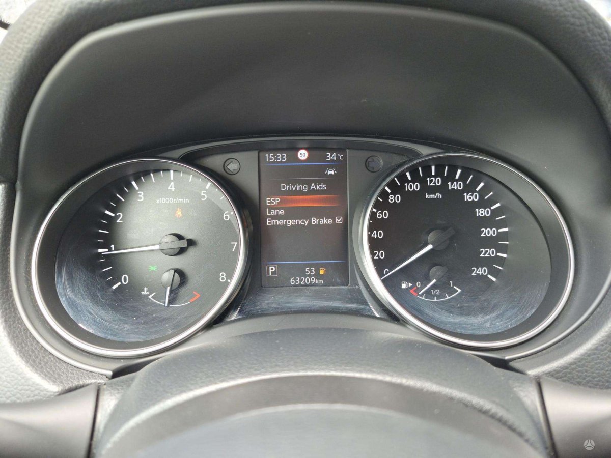 Nissan Qashqai Visureigis / Krosoveris Benzinas
