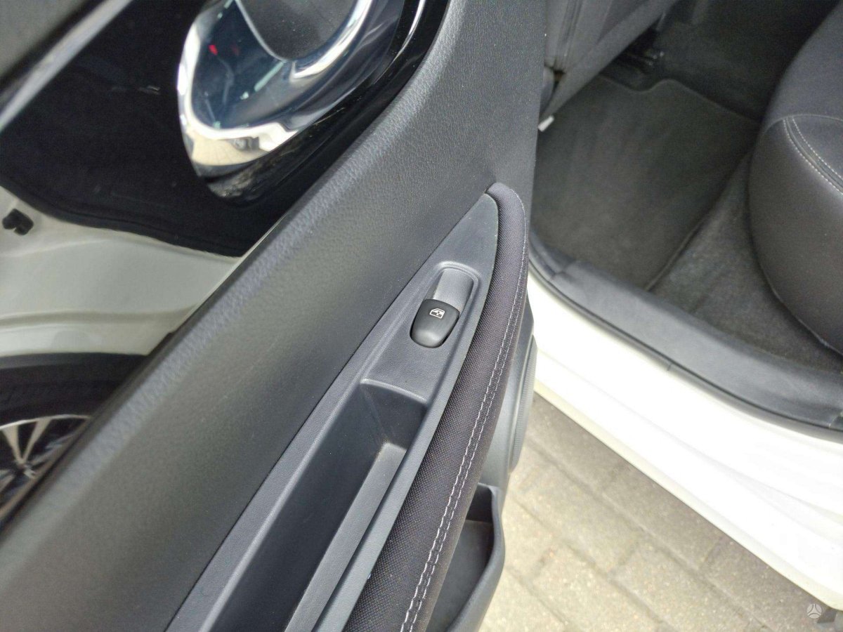 Nissan Qashqai Visureigis / Krosoveris Benzinas