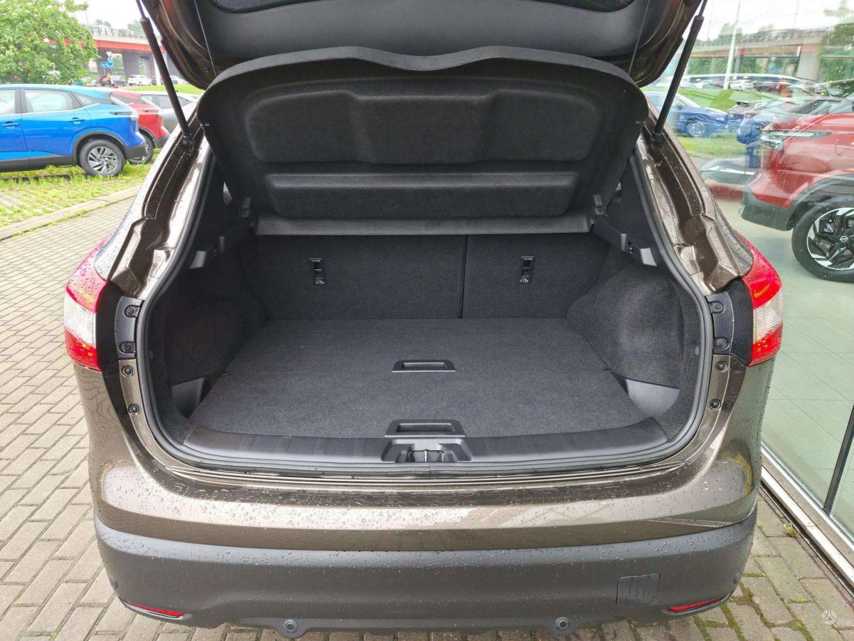 Nissan Qashqai Visureigis / Krosoveris Benzinas